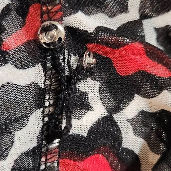 International Concepts Women's M Red & Black Sheer Roll Tab Sleeve Blouse Top - Picture 6 of 6